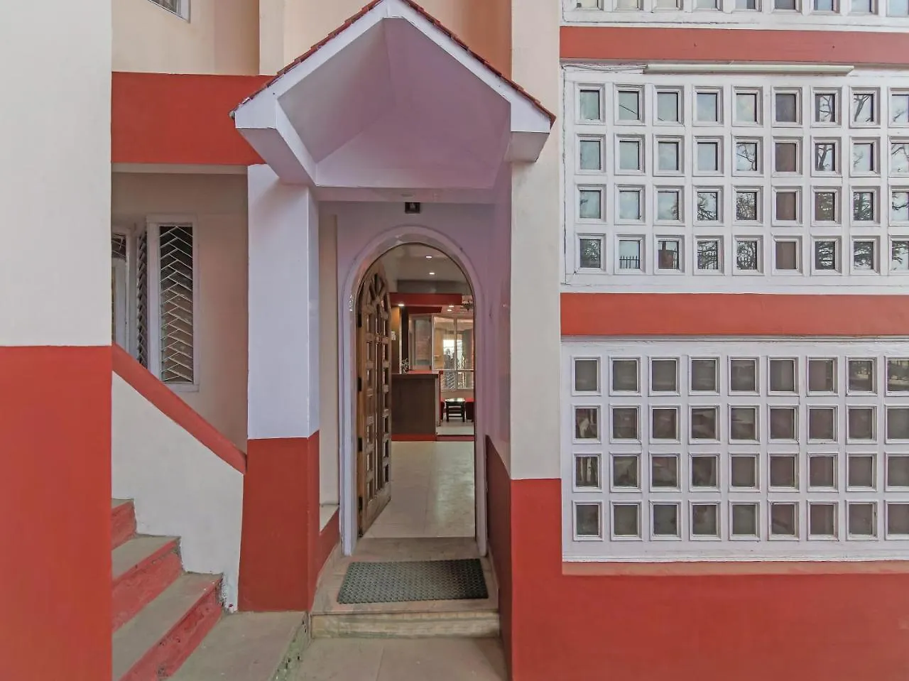 Отель Oyo 22748 Barowalia Resorts Шимла
