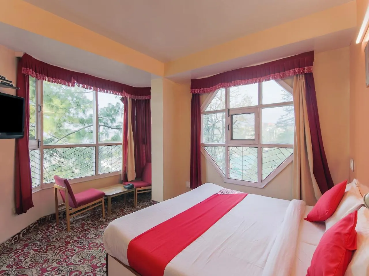 *** Отель Oyo 22748 Barowalia Resorts Шимла Индия